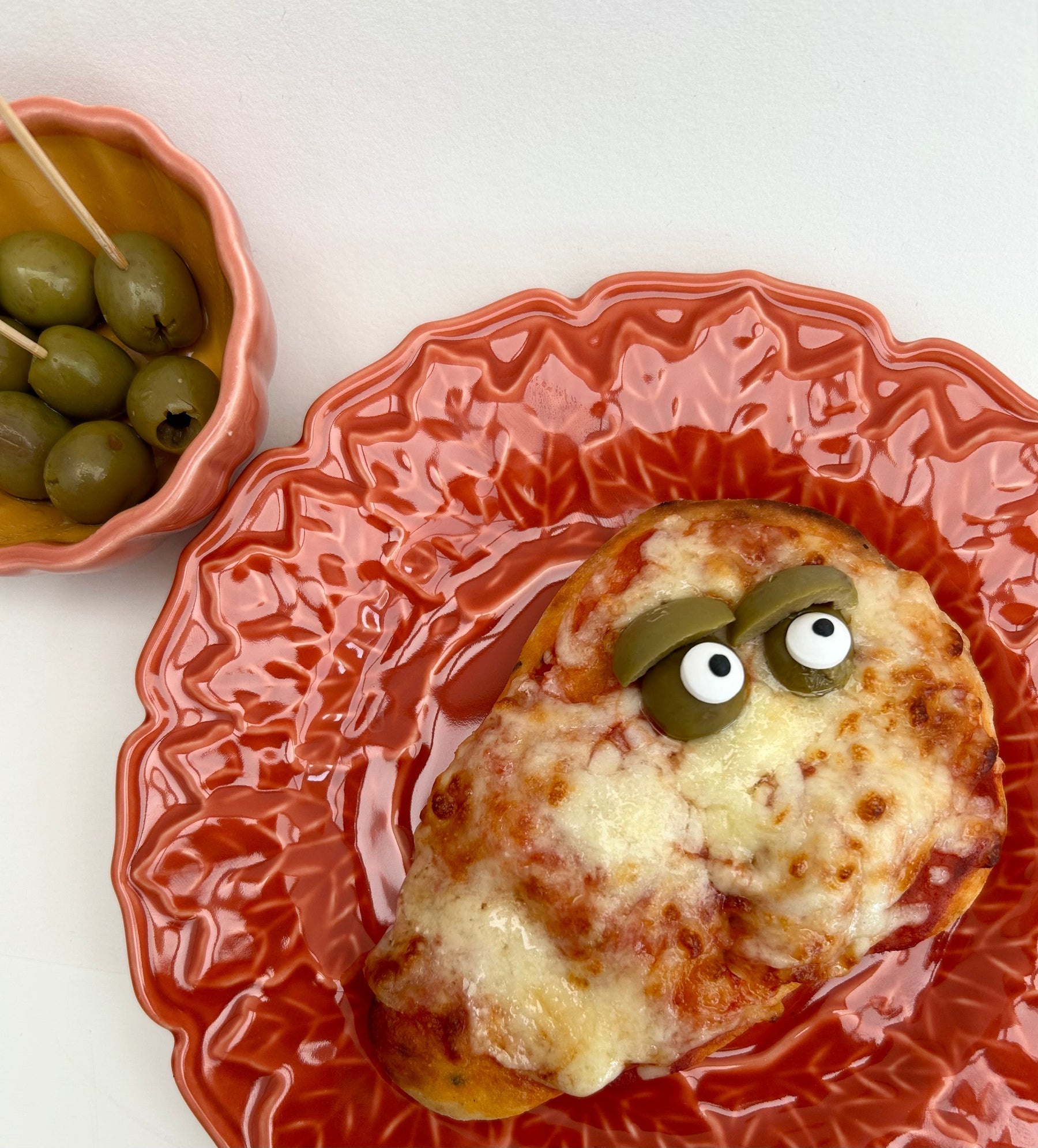 Air Fryer Naan Pizza (+ a Halloween twist!)