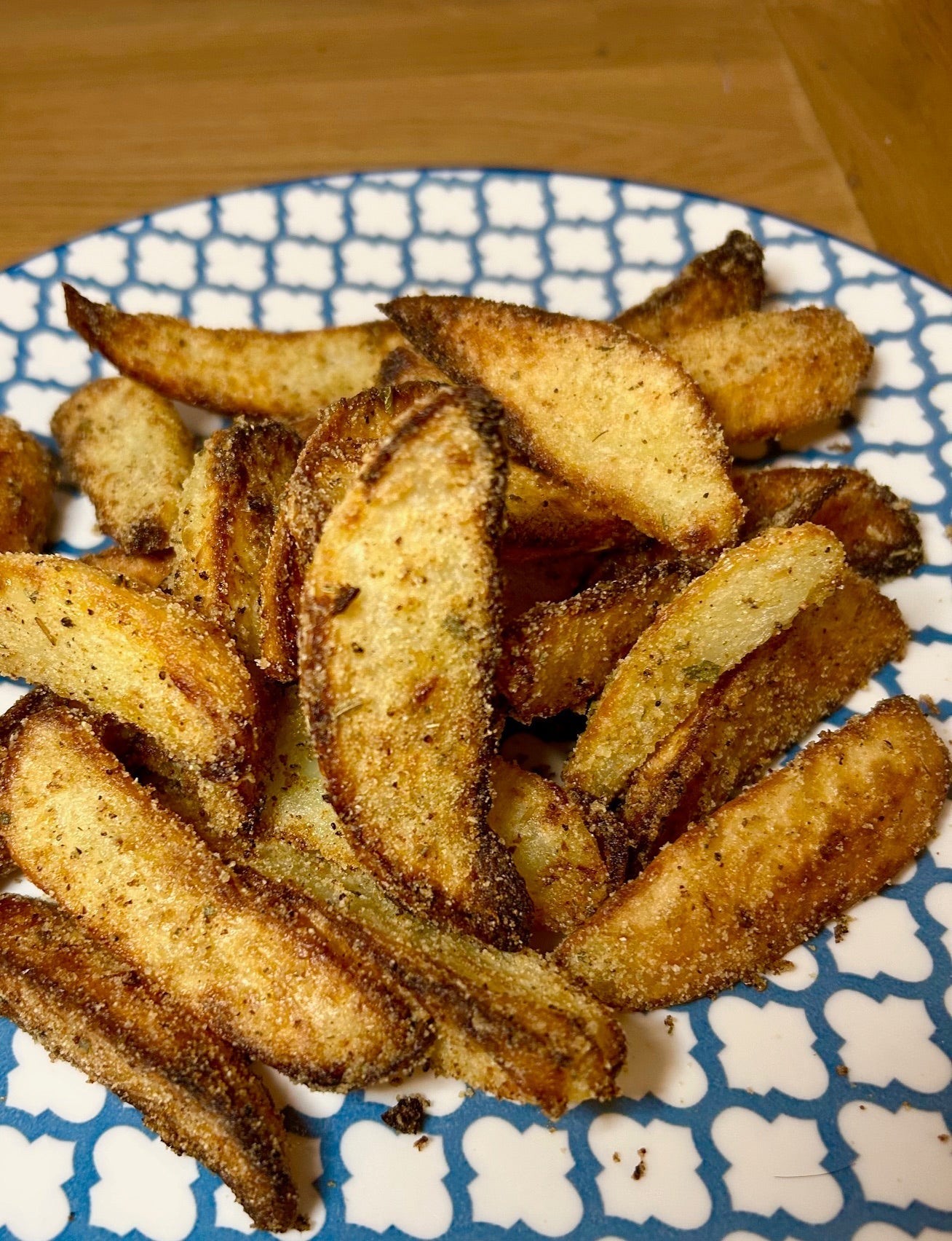 The ULTIMATE Air fryer potato wedges!